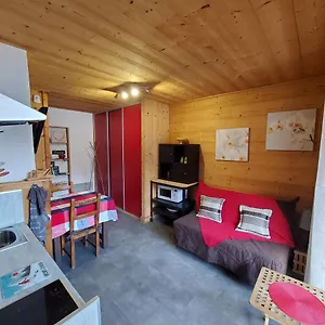 Chaleureux 2 Pièces Avec Terrasse à Appartement